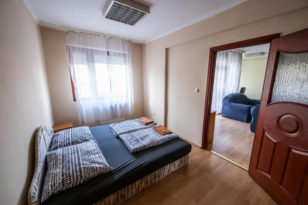 デブレツェンElit Apartmanアパートメント エクステリア 写真
